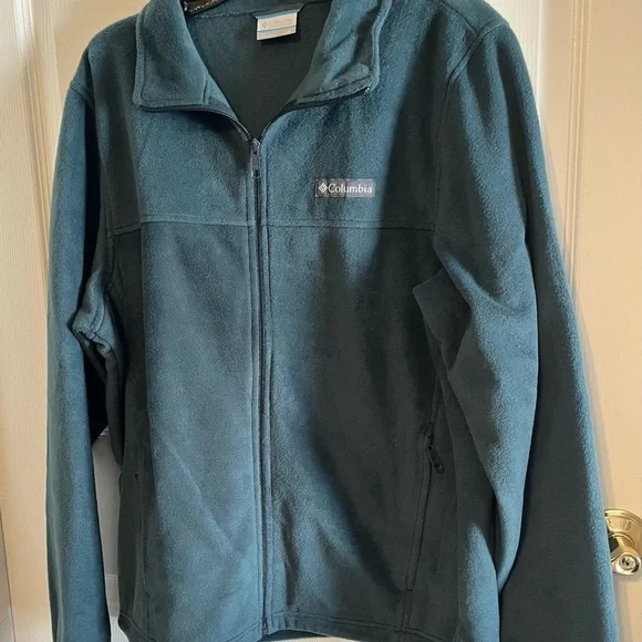 Columbia green fleece jacket for men size Medium
EUC
No visible flaws - Picture 3 of 8